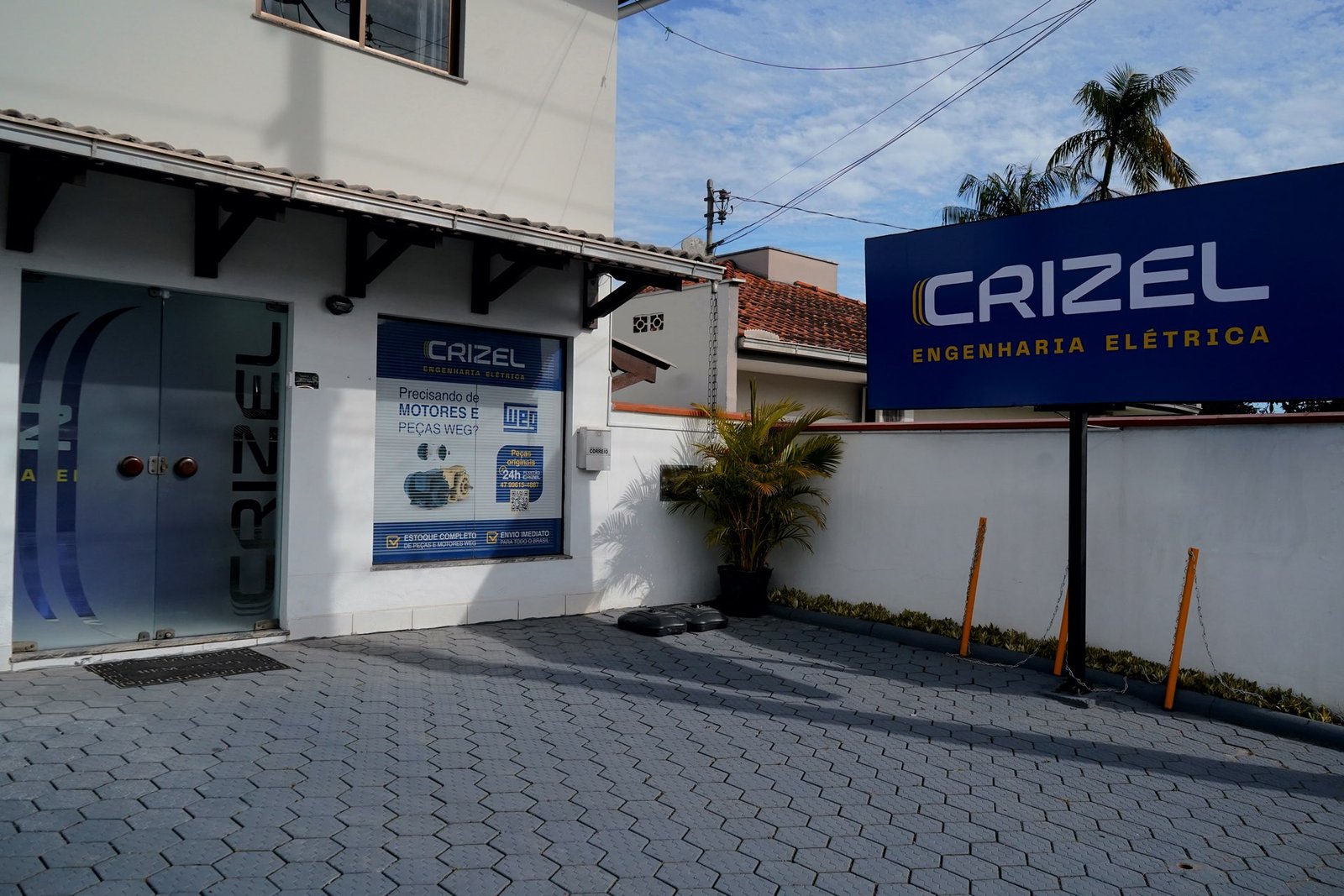 Centro de distribuição de peças originais WEG da Crizel Engenharia Elétrica